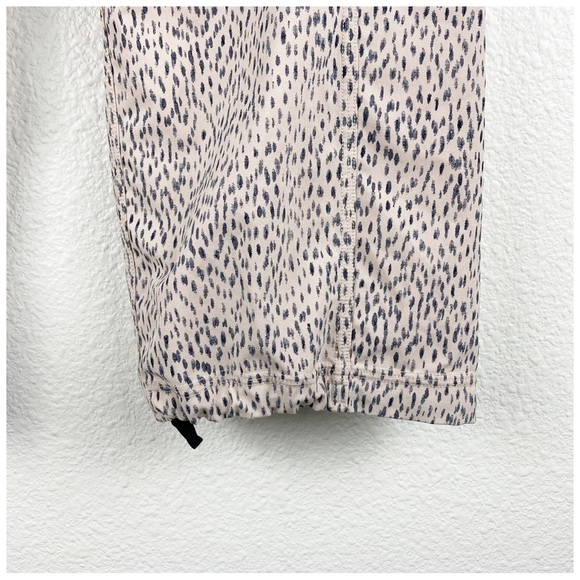 Lululemon Step‎ Lively Crop Dottie Dash Grain Black Pants Size 4 - Picture 6 of 10